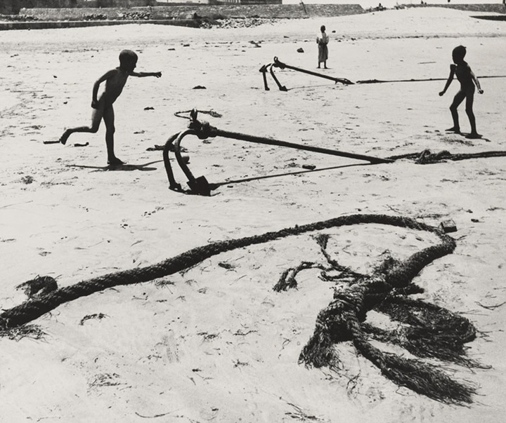 Gallery of Photos by Henri Cartier-Bresson-30s & 40s