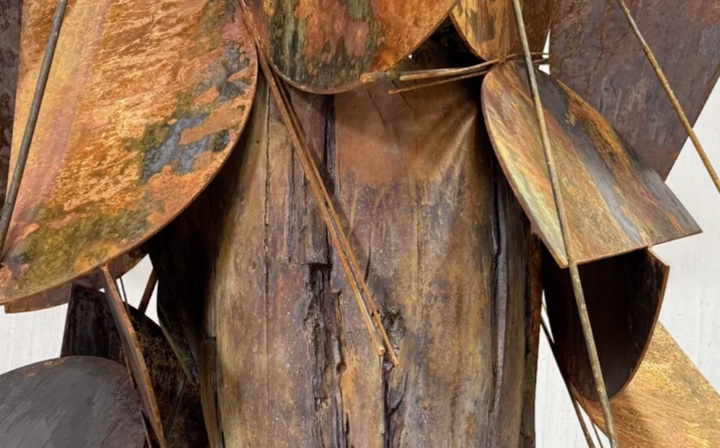 Sulpture by Manolo Valdes - Spain