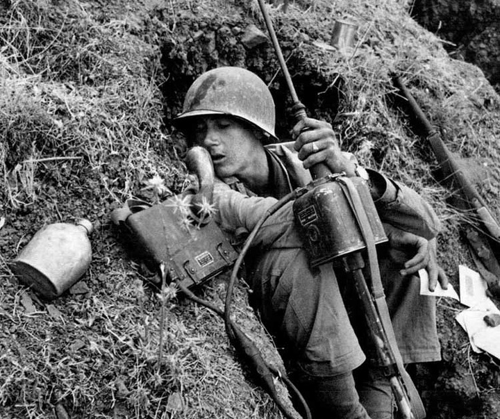 Gallery of World War II photos by Robert Capa-Hungary