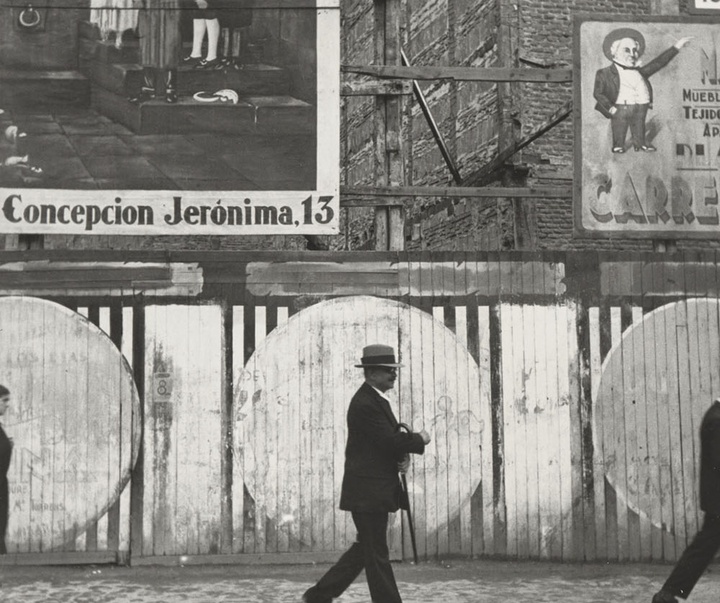 Gallery of Photos by Henri Cartier-Bresson-30s & 40s