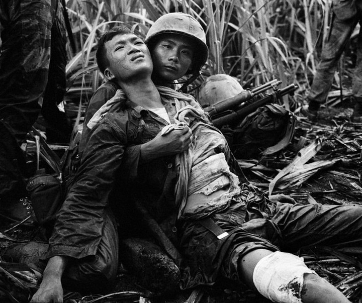 Gallery of War Photos in Vietnam by Horst Faas-Germany