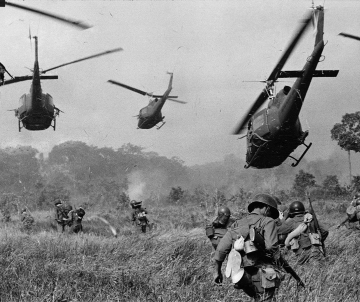 Gallery of War Photos in Vietnam by Horst Faas-Germany