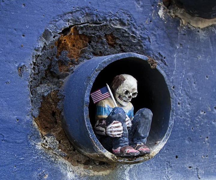 Gallery of Sculpture & Modern art by Isaac Cordal-Spain