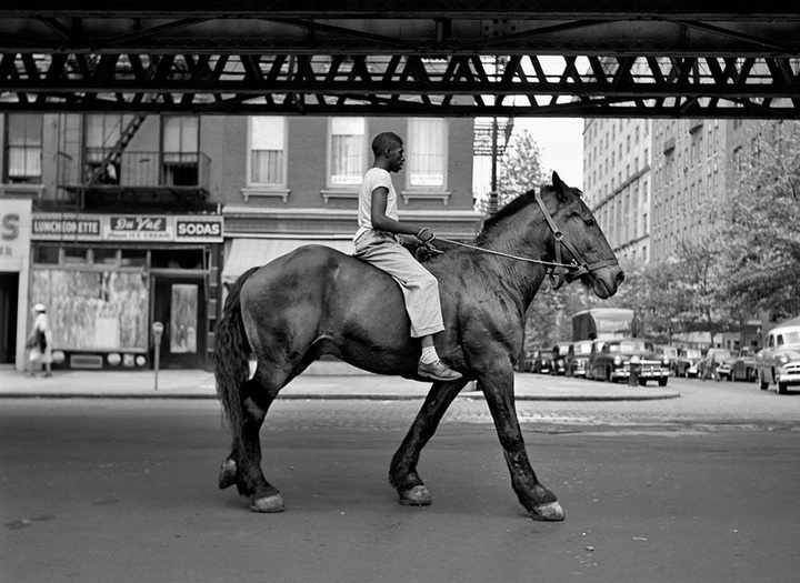 Gallery of photography by Vivian Maier-USA