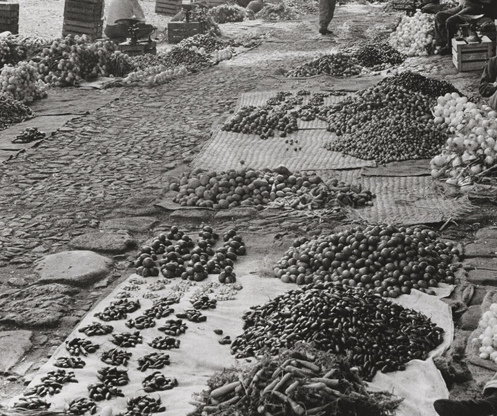 Gallery of Photos by Henri Cartier-Bresson-50s & 60s