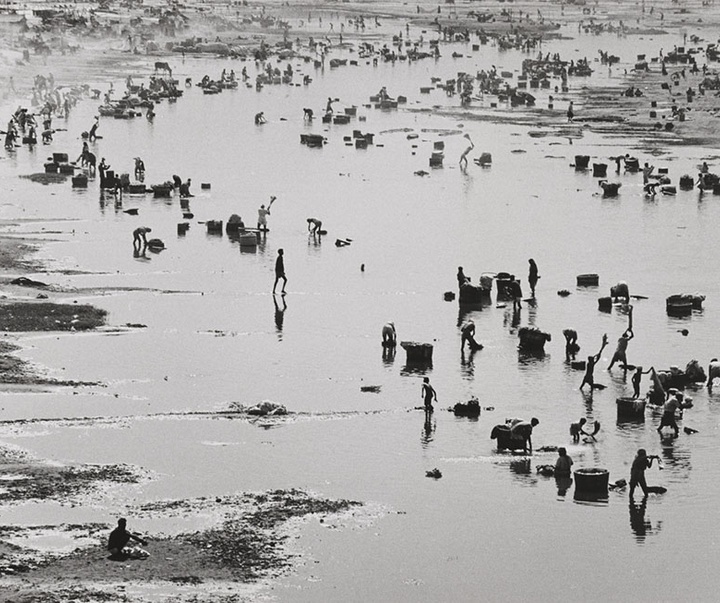 Gallery of Photos by Henri Cartier-Bresson-50s & 60s