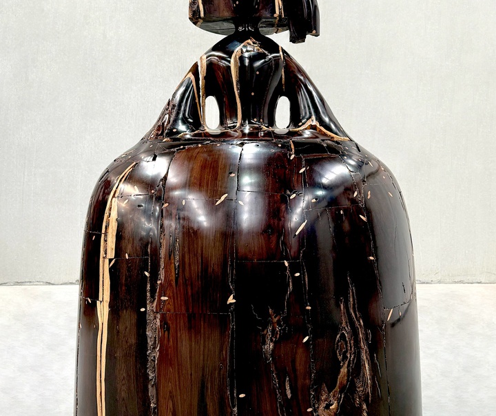 sulpture by manolo valdes spain