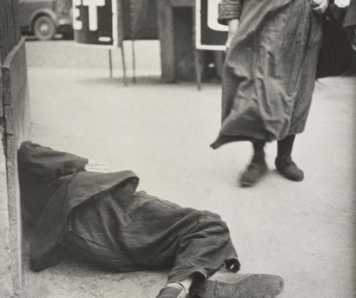 Gallery of Photos by Henri Cartier-Bresson-30s & 40s