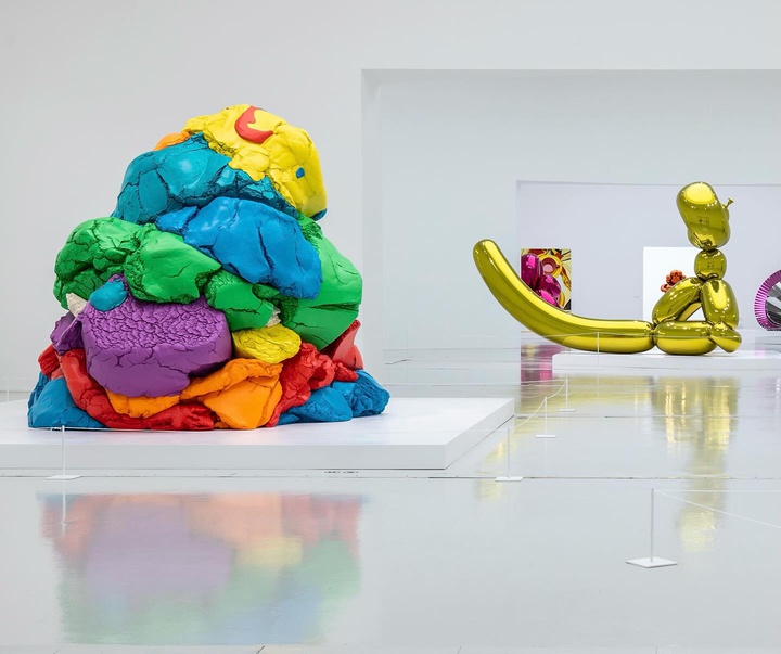 Gallery of Sculpture by Jeff Koons - USA