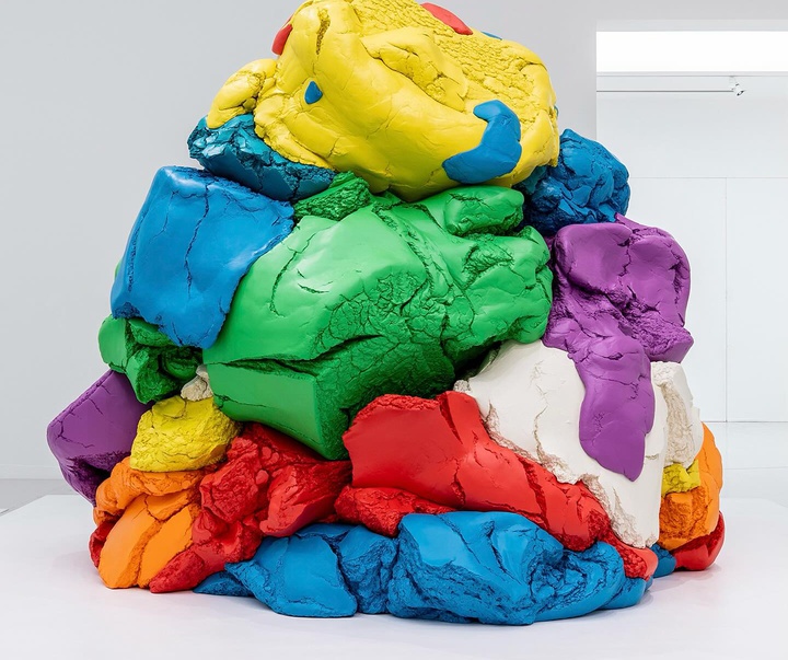 Gallery of Sculpture by Jeff Koons - USA
