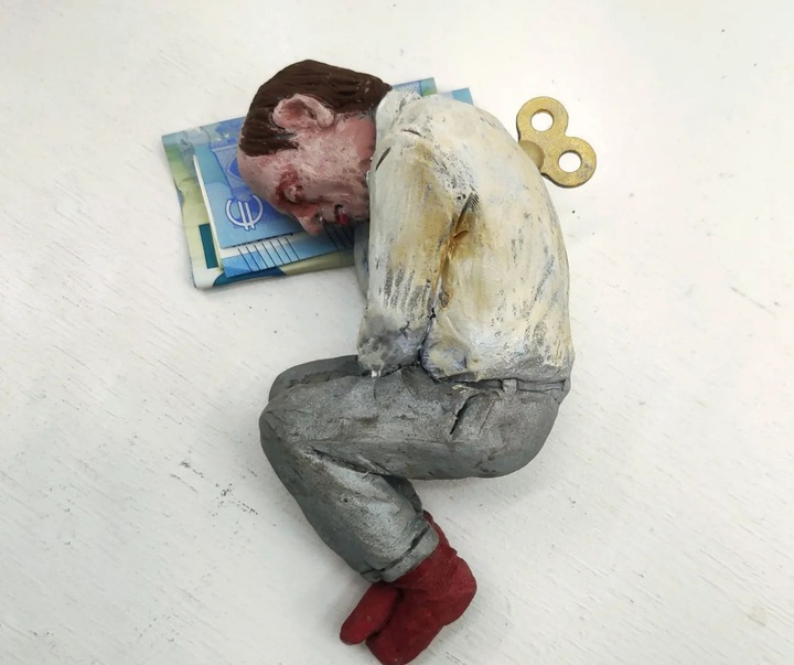 Gallery of Sculpture & Modern art by Isaac Cordal-Spain