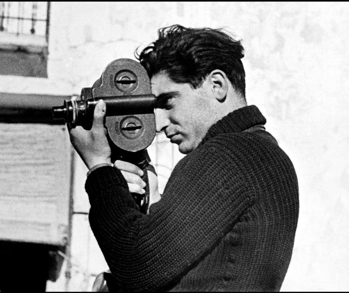 Gallery of World War II photos by Robert Capa-Hungary