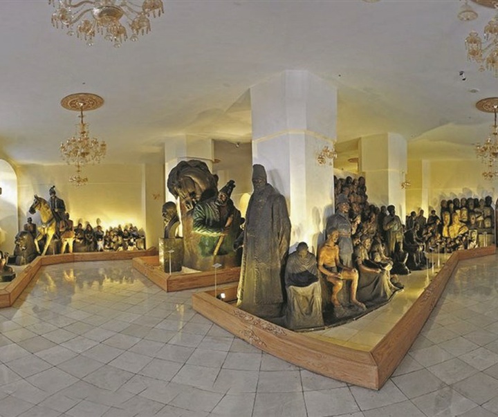 Gallery of Sculpture & Painting by Ali Akbar Sanati- Iran