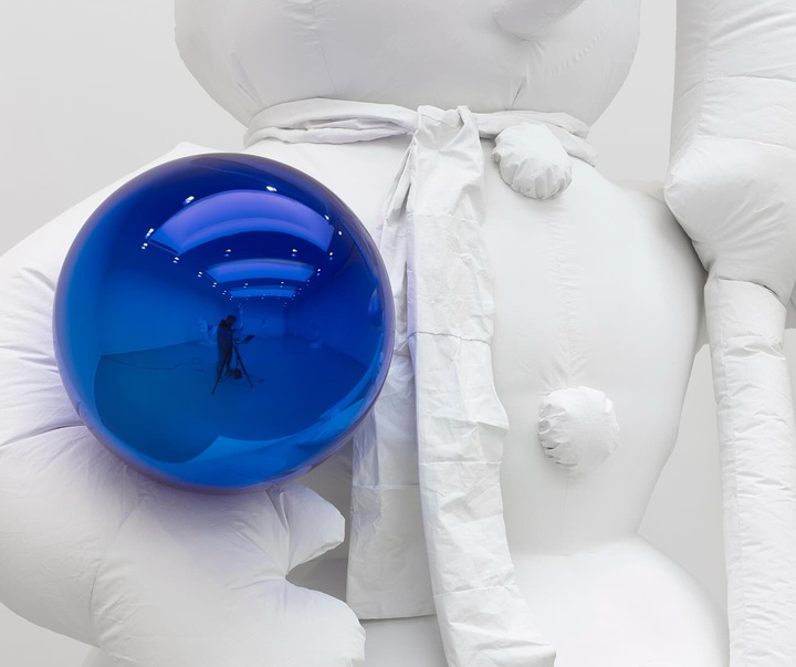Gallery of Sculpture by Jeff Koons - USA