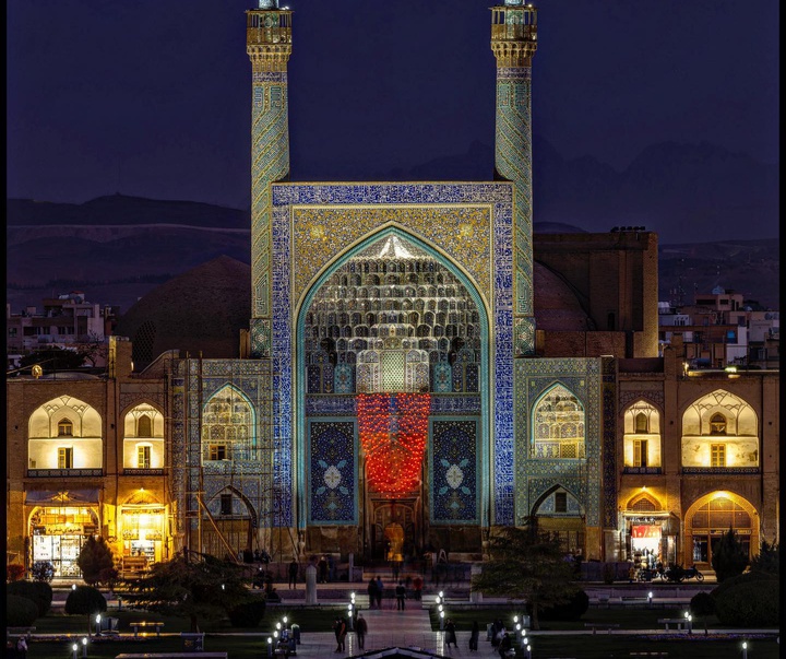 the abbasi jame mosque of isfahan
