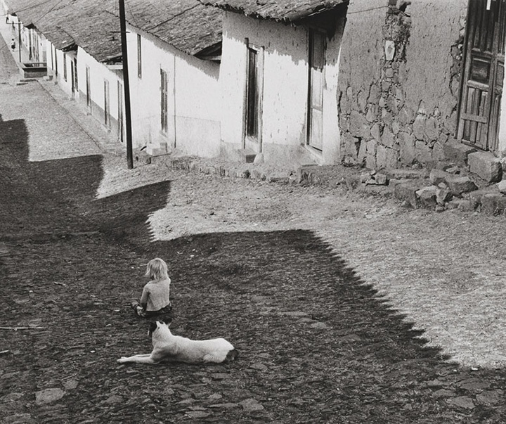 Gallery of Photos by Henri Cartier-Bresson-50s & 60s