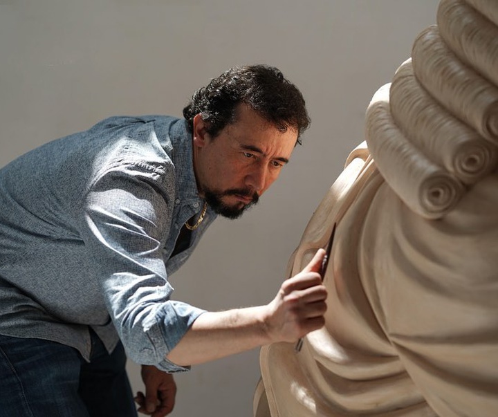 Gallery of Sculpture by Rodrigo De La Sierra - Mexico