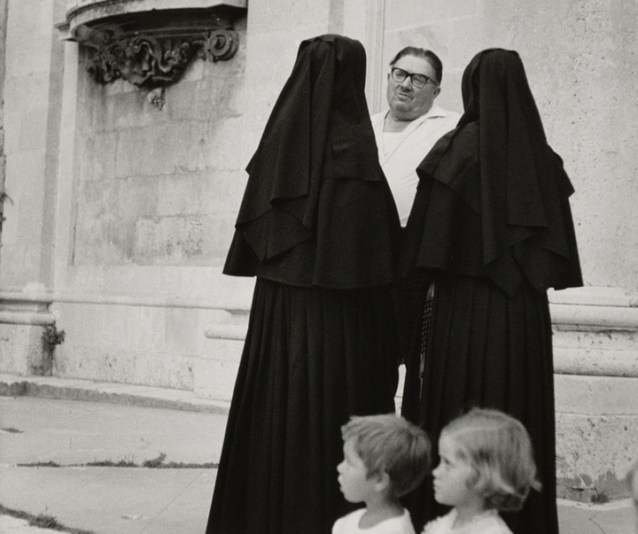 Gallery of Photos by Henri Cartier-Bresson-50s & 60s