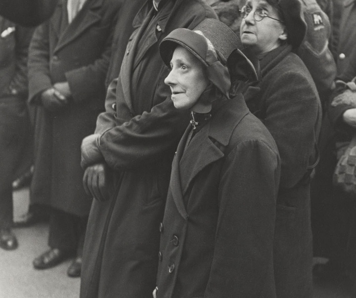 Gallery of Photos by Henri Cartier-Bresson-30s & 40s