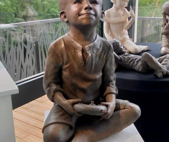 Gallery of Sculpture by Anne Laure Peres - France