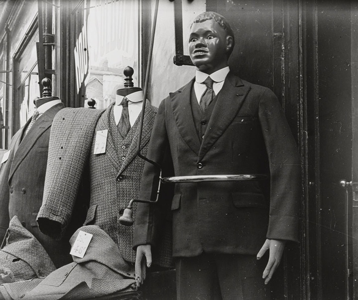 Gallery of Photos by Henri Cartier-Bresson-30s & 40s