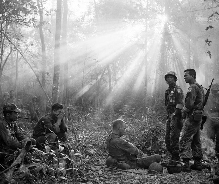 Gallery of War Photos in Vietnam by Horst Faas-Germany