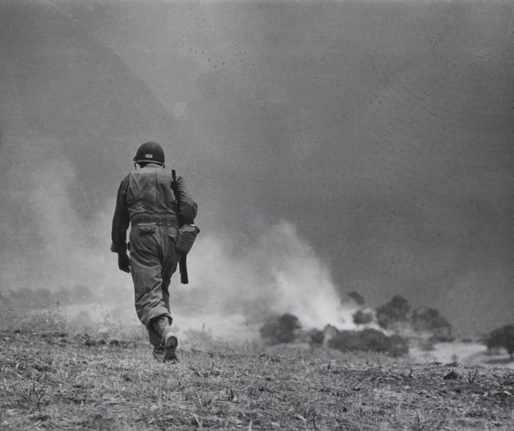 Gallery of World War II photos by Robert Capa-Hungary