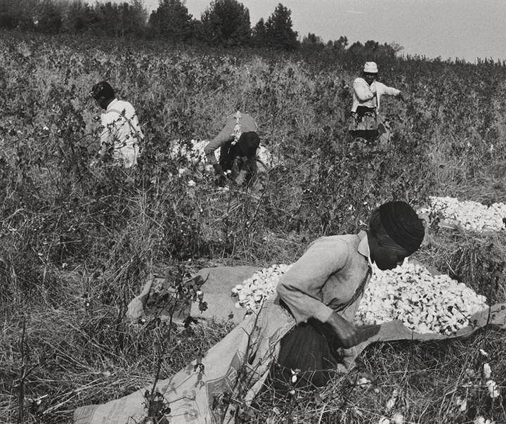 Gallery of Photos by Henri Cartier-Bresson-50s & 60s