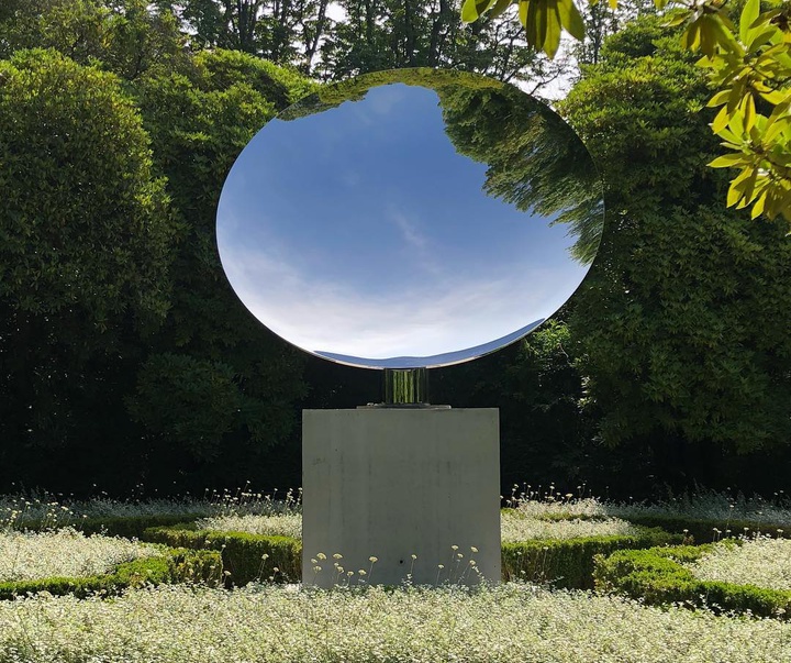 Gallery of Sculpture by Anish Kapoor - India