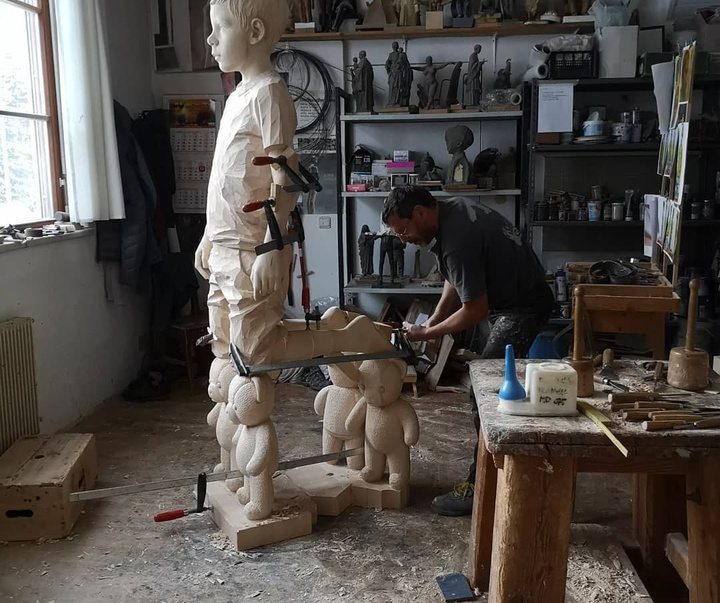 Gallery of Sculpture by Willy Verginer