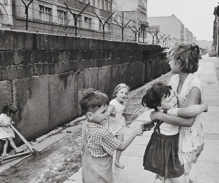 Gallery of Photos by Henri Cartier-Bresson-50s & 60s