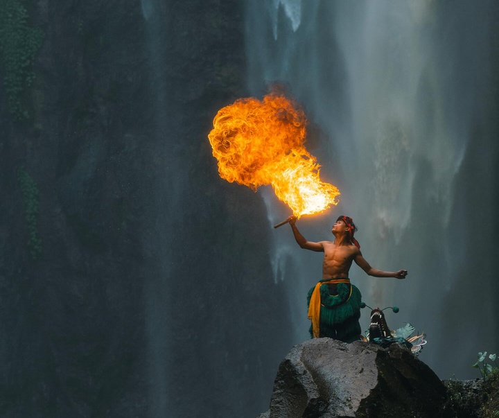 Gallery of Photography by Mahendra Bakle - India