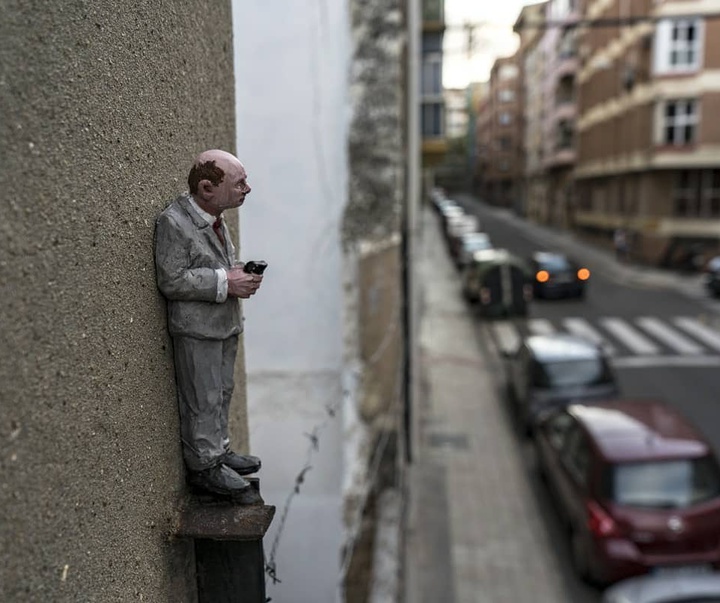 Gallery of Sculpture & Modern art by Isaac Cordal-Spain