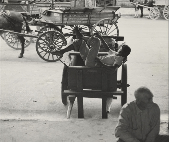 Gallery of Photos by Henri Cartier-Bresson-30s & 40s