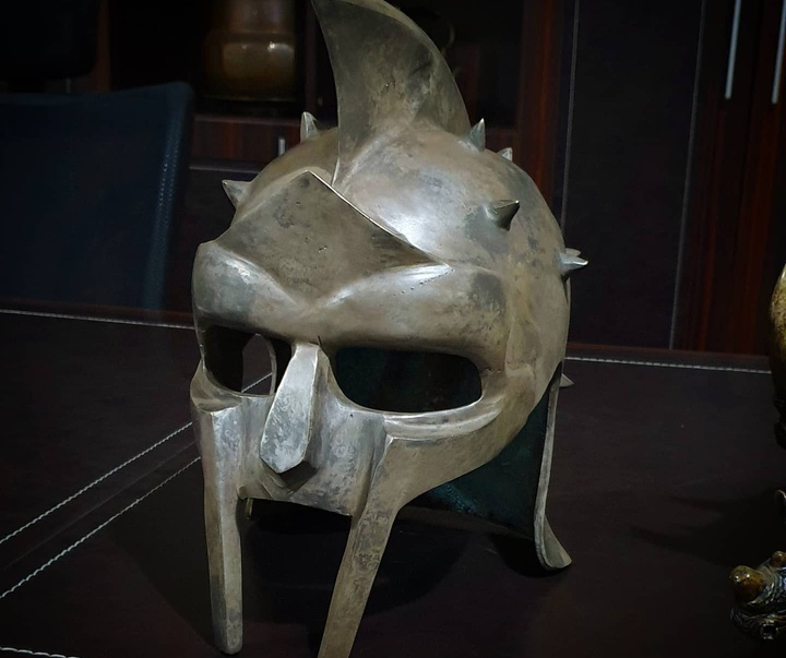Gallery of Sculpture by Efes bronze Groupe - Turkey
