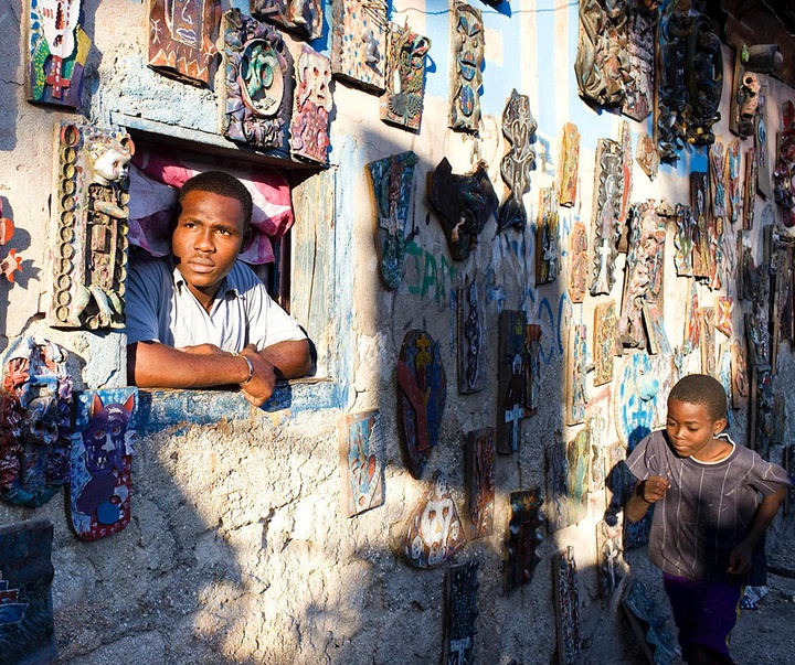 Gallery of Photos by Gabriele Galimberti-Italy