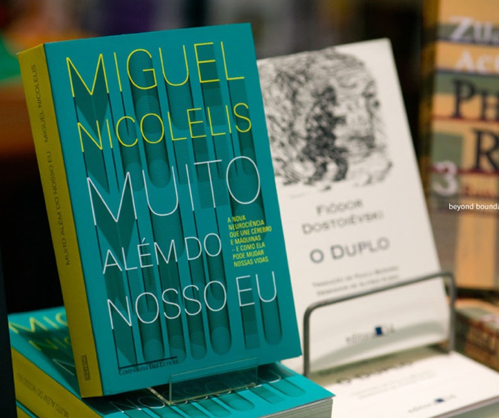 گالری آثار طراحی جلد کتاب تیاگو لاکاز از برزیل