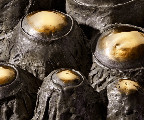 گالری مجسمه‌های لوئیز بورژوا هنرمند فرانسوی آمریکایی