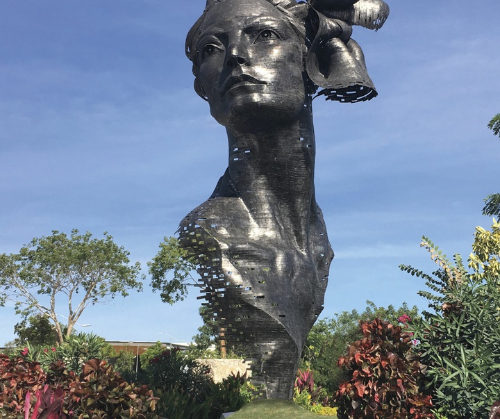 گالری آثار مجسمه و حجم رافائل سان خوان از کوبا