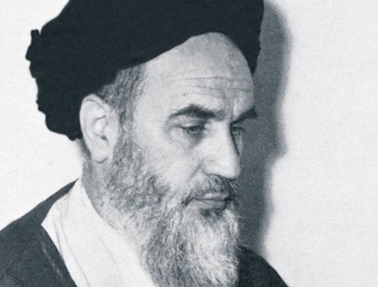 عکس امام خمینی قبل از انقلاب با کیفیت قابل چاپ