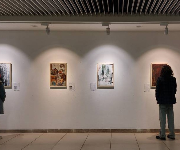 تاریک و روشن در تالار فرهنگ و هنر کرمان