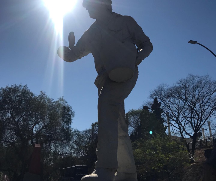 گالری مجسمه‌های کارلوس بناویدز از آرژانتین