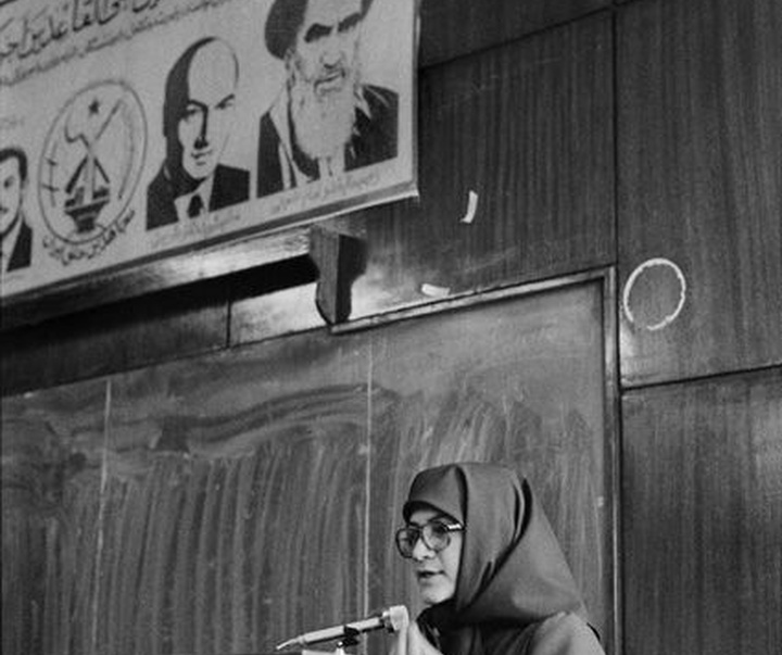 گالری عکس های مستند عباس عطار از ایران  (بخش اول، انقلاب ۱۳۵۷)