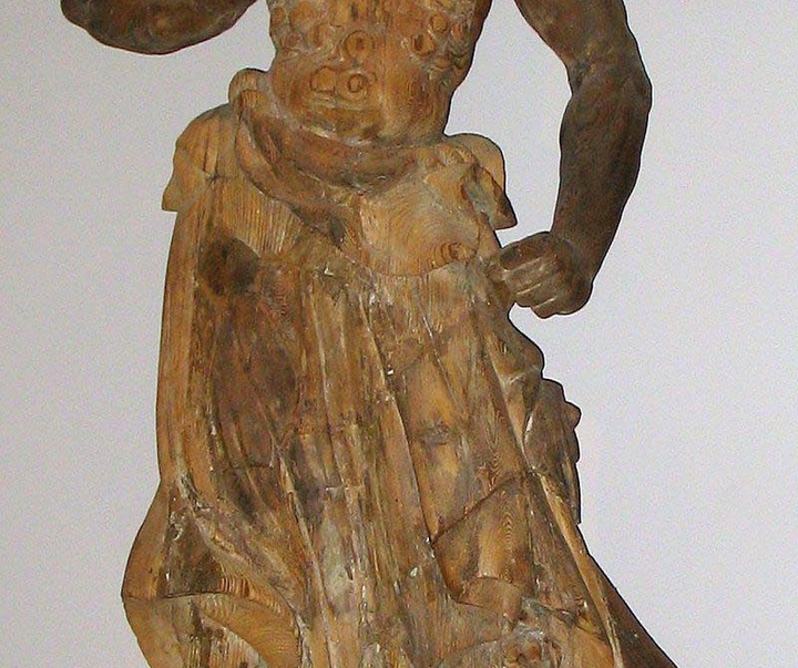 kongorikishi statue from 14th century japan