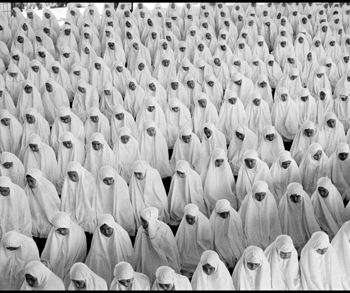 گالری عکس های مستند عباس عطار از ایران (بخش دوم، حوادث جهان)