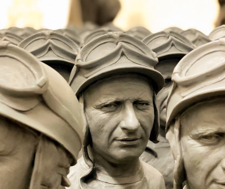 گالری مجسمه‌های کارلوس بناویدز از آرژانتین