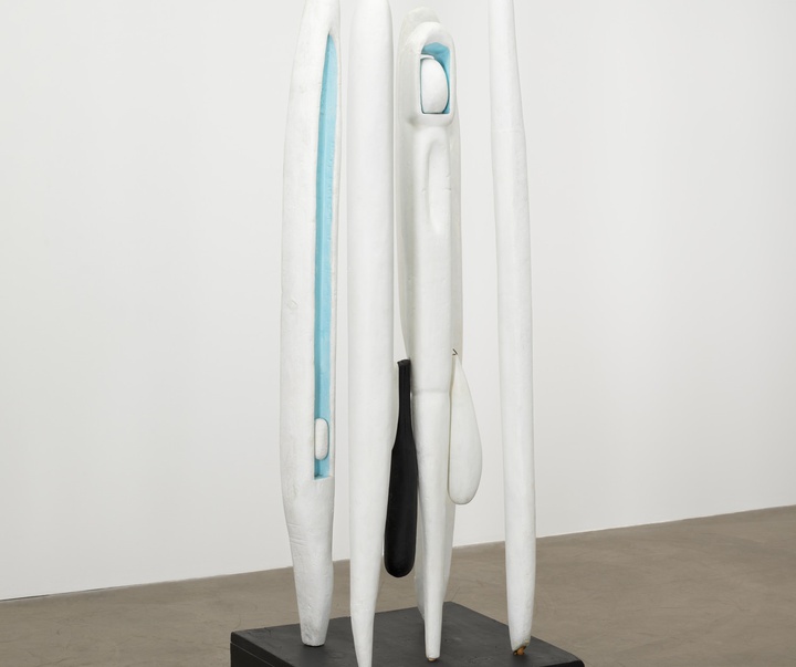 گالری مجسمه‌های لوئیز بورژوا هنرمند فرانسوی آمریکایی