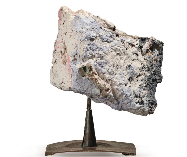 گالری آثار حجم و مجسمه فرانتس وست از اتریش