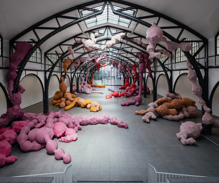 گالری آثر چیدمان و حجم اوا فابرگاس از اسپانیا