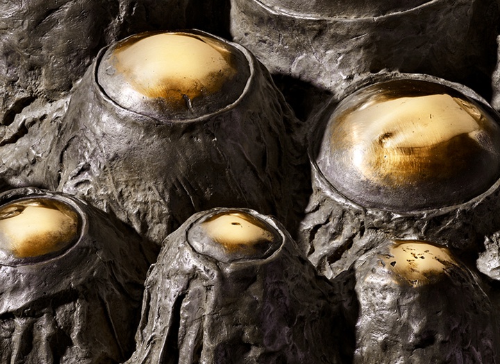 گالری مجسمه‌های لوئیز بورژوا هنرمند فرانسوی آمریکایی